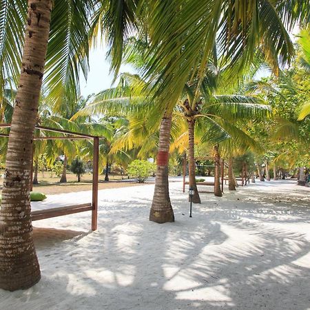 Equator Village Resort Addu Atoll Exterior foto